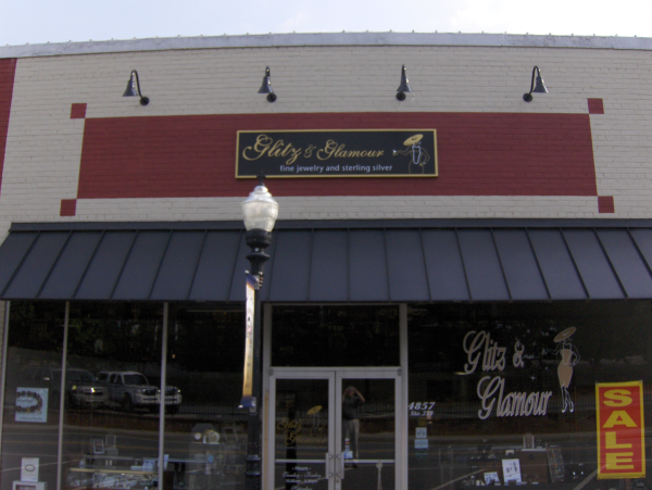 Routed HDU Business Sign