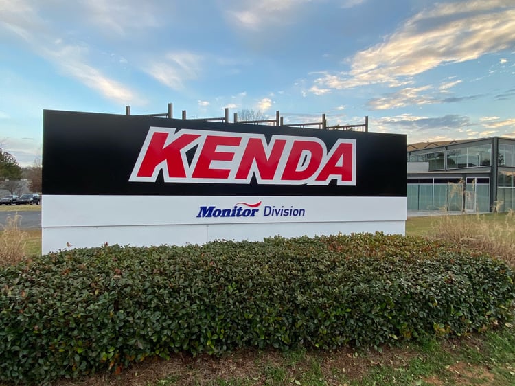 Acrylic-Letters-Pan-Sign-Manufacturer