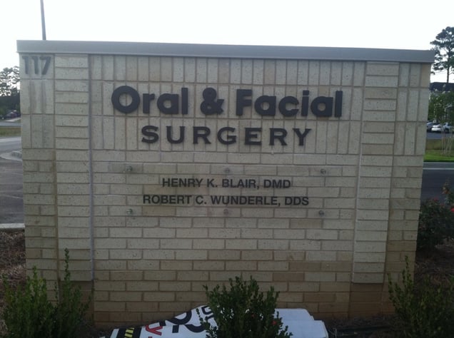 Atlanta_Oral__Facial_-_Monument_Sign_-_Dimensional_Letters_-_Metal_Letters_-_Painted_-_Acrylic_Vinyl_Panel_-_Stainless_Standoff_-_Security_3-1.jpg